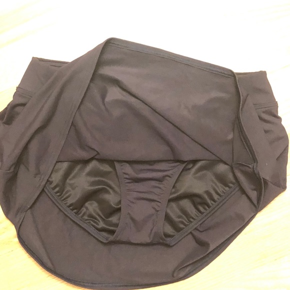 Lands' End Tummy Control Swim Skirt (NWT) - Picture 3 of 7